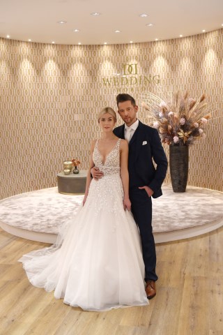 WEDDING WORLD | Braut- & Bräutigammoden, Brautmode · Hochzeitsanzug Oberhausen, Kontaktbild