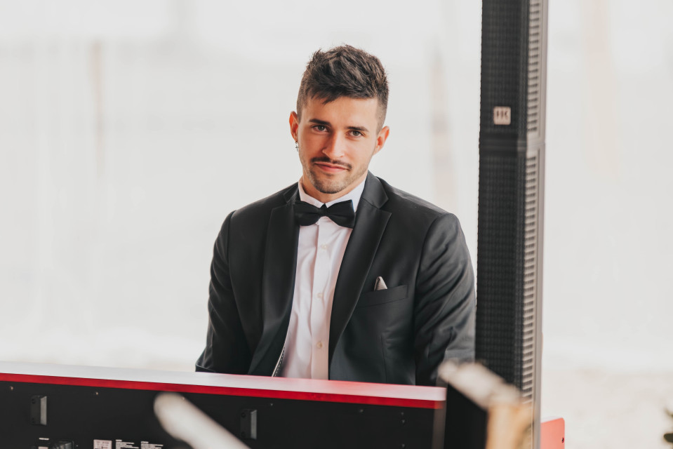 Pianist für eure Hochzeit | Tilo Kleinwächter, Musiker · DJ's · Bands Köln, Kontaktbild